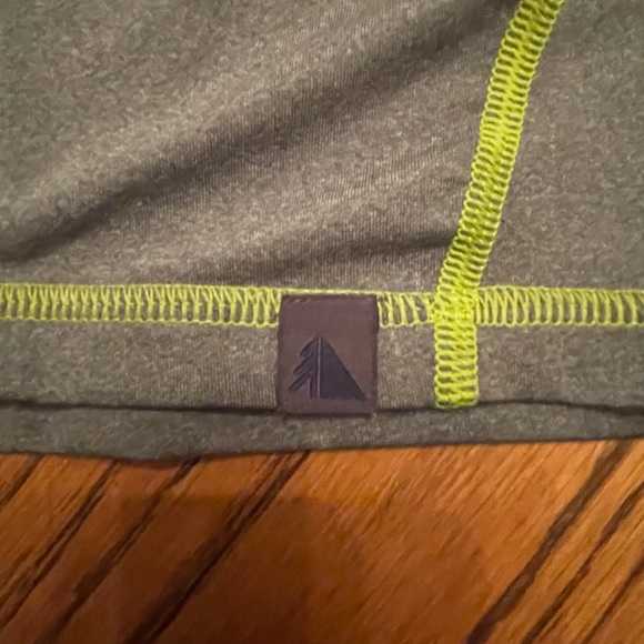 LL Bean 3/4 zip dry wicking hoodie shirt. Boys size 14/16 - Picture 6 of 7